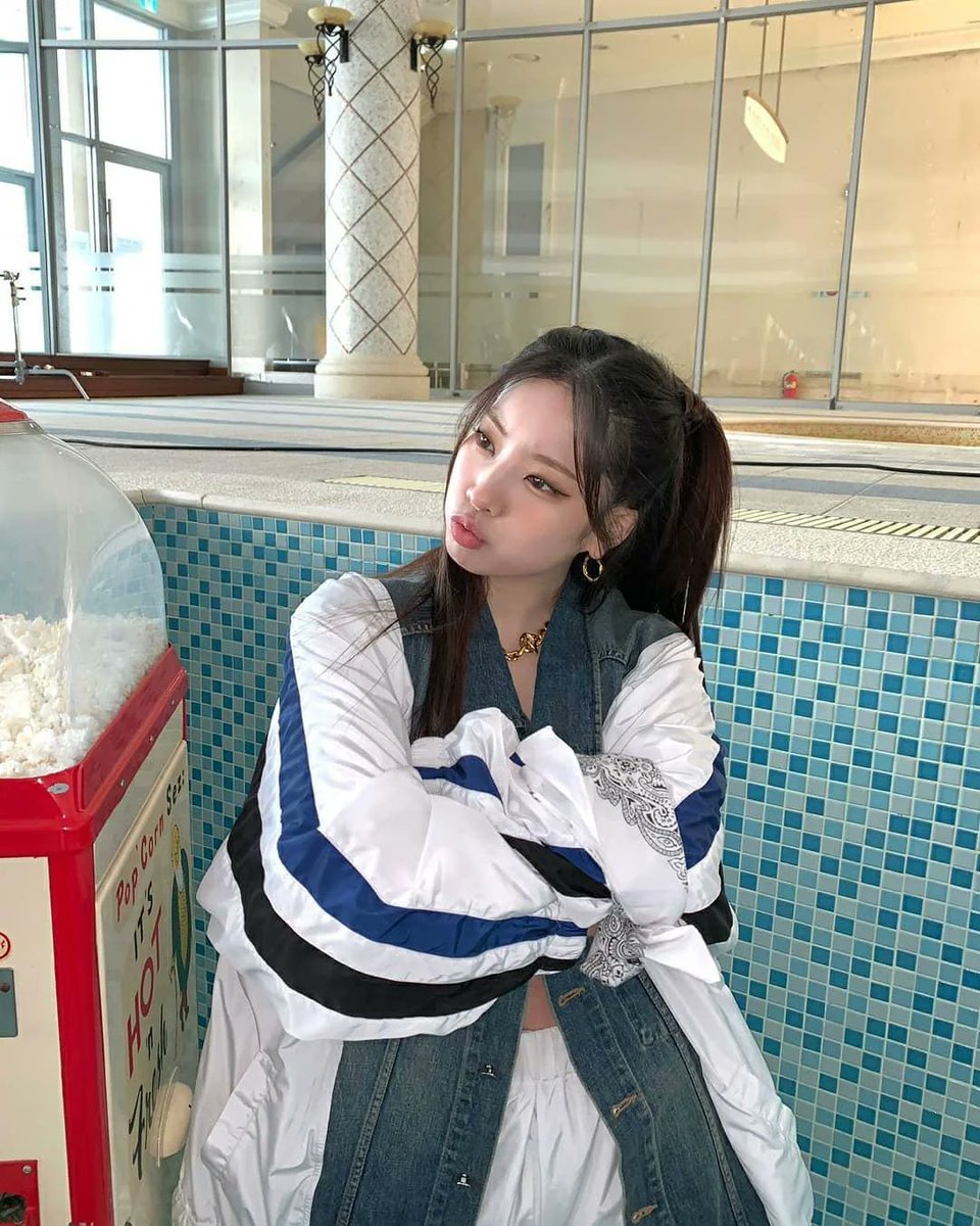 dahyunologiist's tweet photo. would you guys believe me if i said i want her #tothisday https://t.co/lFY5tcxVsh