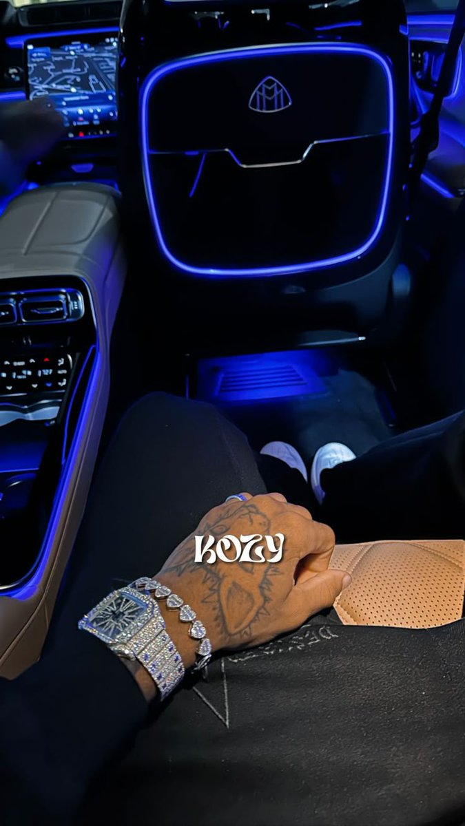 Alextunde11's tweet photo. My phone wallpaper 😍 https://t.co/nffvVRbHkb