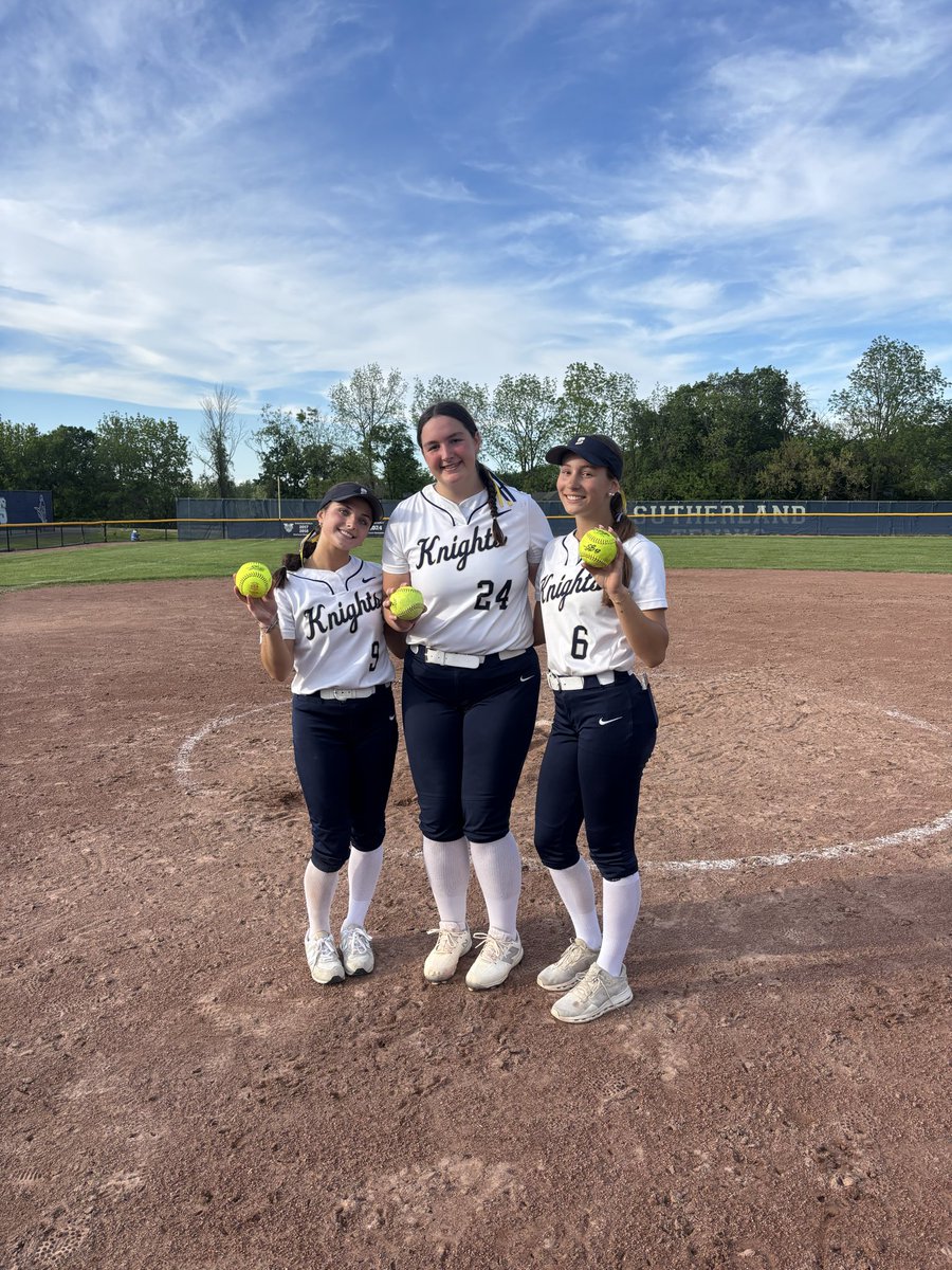 Sutherland_SB's tweet photo. Shoutout to Mandy, Cara and Julia who each hit a homerun in today’s sectional WIN over Mendon ‼️ way to go girls!!!! https://t.co/zi9xg3lOGT