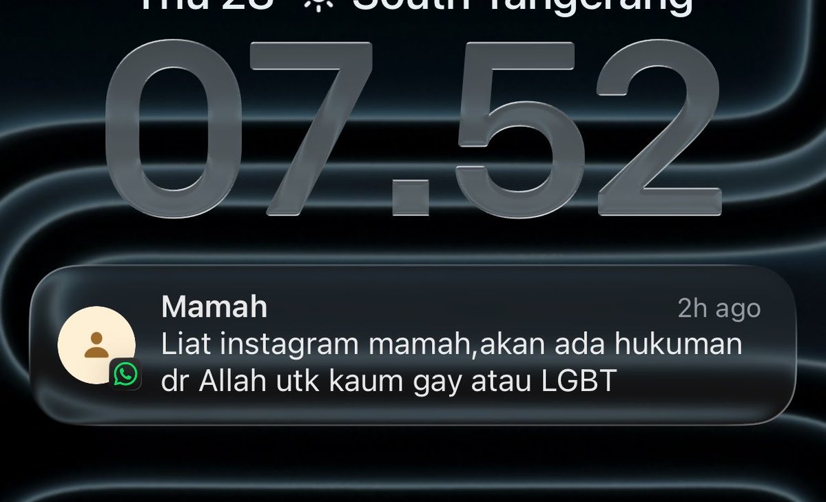 Deri tweet media