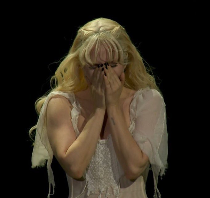 itzcustodio's tweet photo. é, pelo visto a era desértica da gaga voltou né 😭 https://t.co/YZDdpglFvS