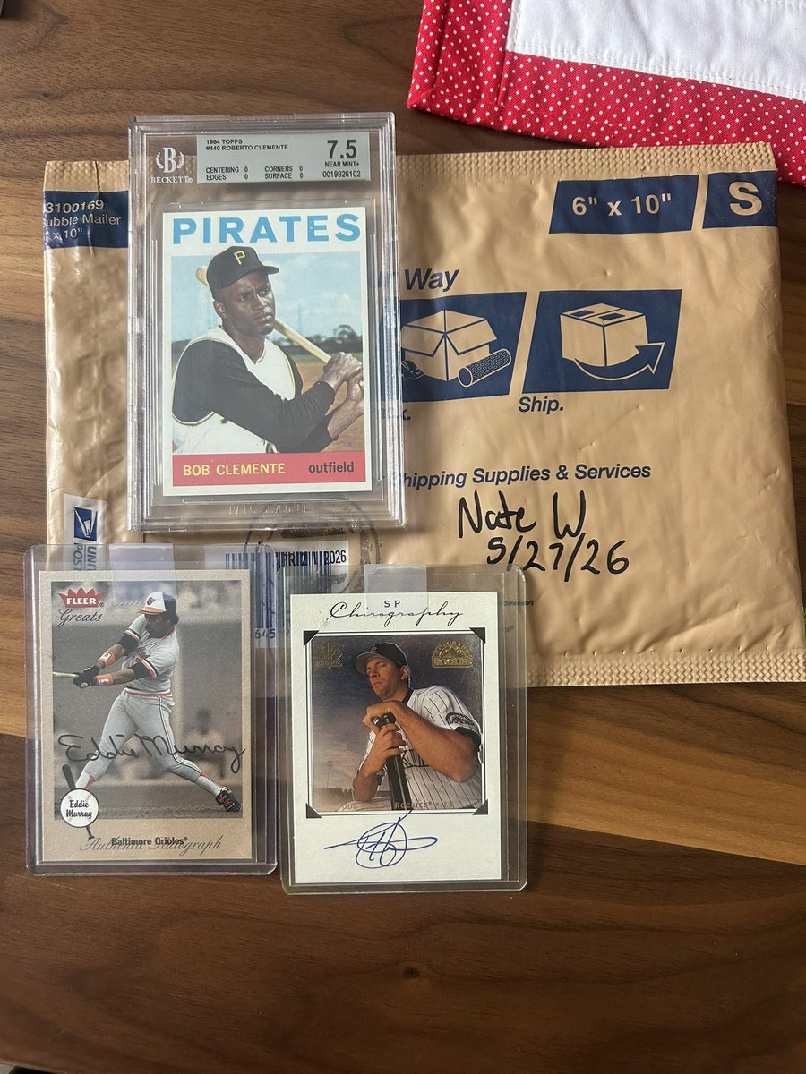 thekickercards's tweet photo. @CardsStory @SDBookReader Clemente $415 https://t.co/jHfIryaX1N