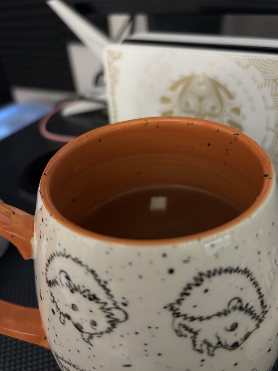 psycheemou's tweet photo. Girl dinner is a mug of miso soup https://t.co/tcSSeIkrIk