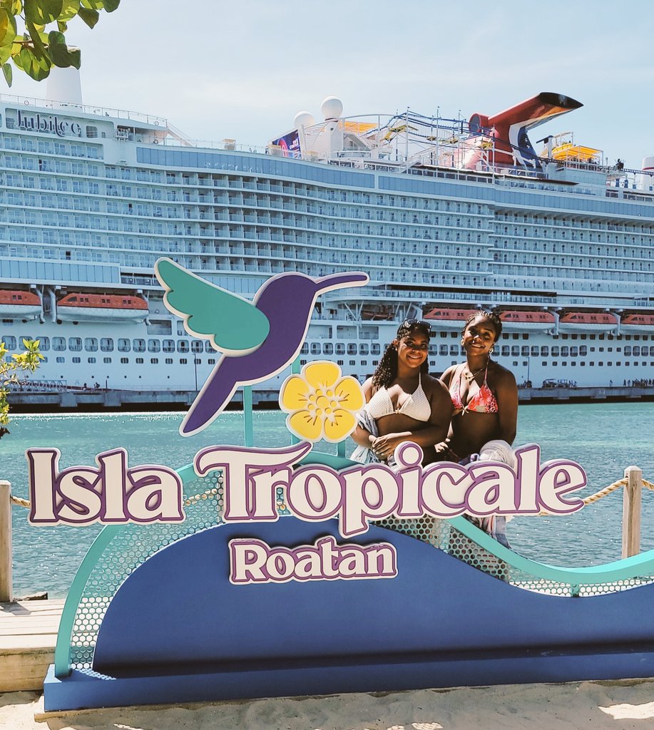 DQ2208's tweet photo. What a time was had with my girls! The 7 day cruise to the Western Caribbean was amazing. The scenery was beautiful. Can't wait for the next one! https://t.co/dImX9bT0DZ