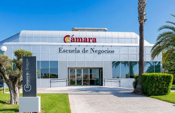 RRHHpress's tweet photo. @camara_valencia abre la admisión de la 12.ª edición de su #MBA para el curso 2026-2027 #Formación #Liderazgo
https://t.co/SthcmMz0ch https://t.co/sk7eJaLawp