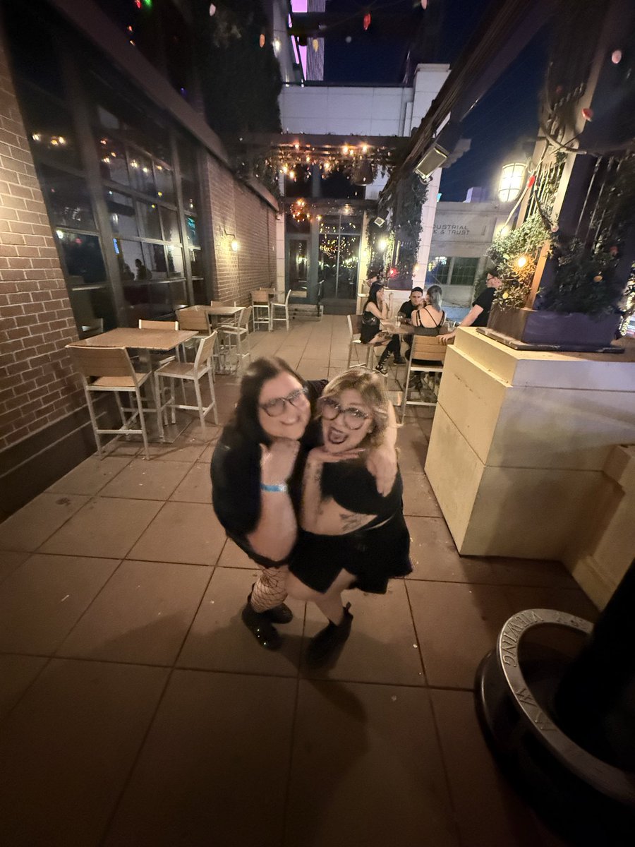 8123Samm's tweet photo. Vegas is my second home 🤍✨ https://t.co/tBS7ntD2a5