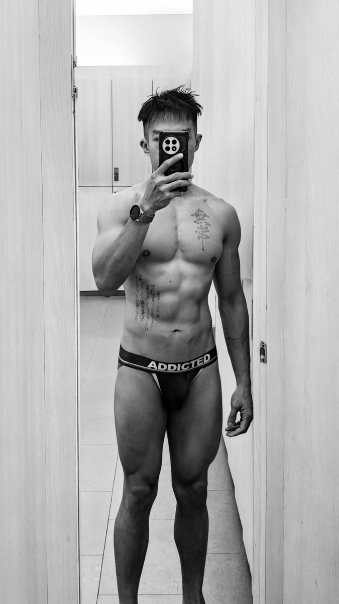 Chazehunkter's tweet photo. Addicted to Thirstday https://t.co/0DI8W8HjzD
