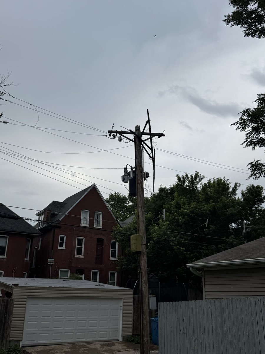 danielpate_com's tweet photo. @stlcsb hey. Guys. The power pole is dangerous. Please help. Ameren has come out and they said the pole is the City’s. Alley at Shenandoah and Spring. https://t.co/nMUgqqVufi