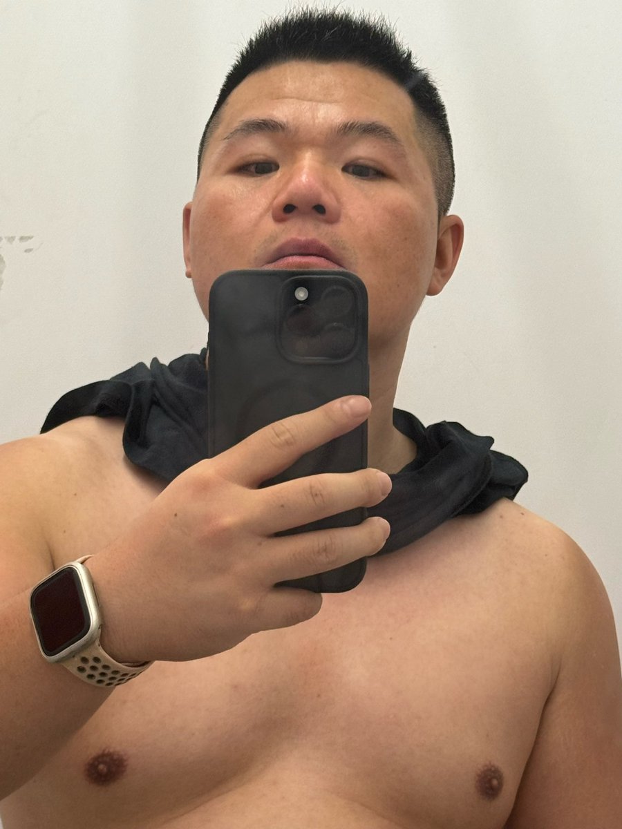 DDbennLL's tweet photo. 剪头发啦💇‍♂️ https://t.co/zvI6pxxqFa