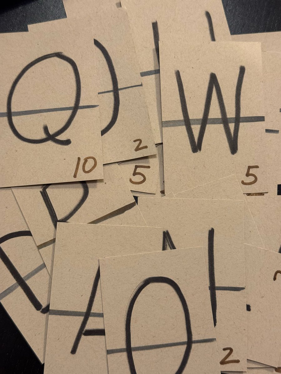 qrush's tweet photo. Sadly agents have not figured out how to cut paper yet https://t.co/V9gclYuTG3