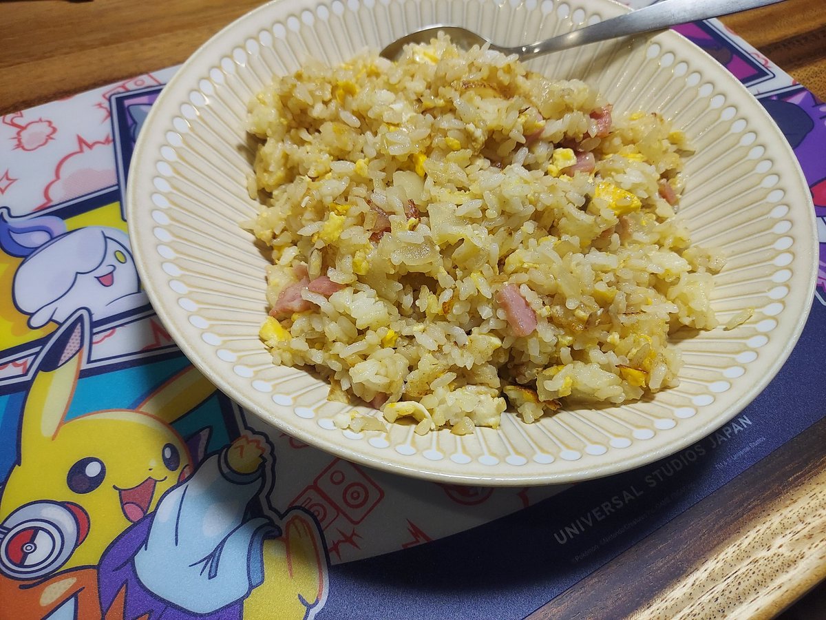nagisaniwa0823's tweet photo. 新居の初ごはんはチャーハンでした https://t.co/MoUPWCodP7