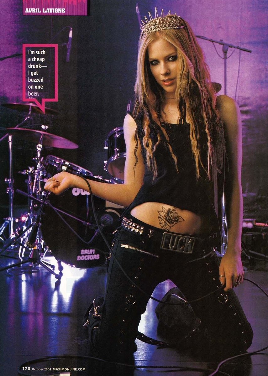 minasgfreal's tweet photo. avril lavigne, 2004 https://t.co/SXrEXIklRh