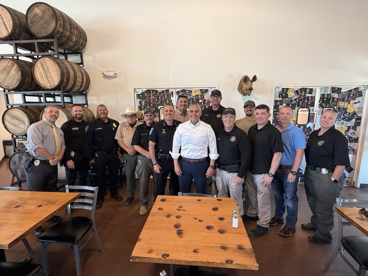 RepCiscomani's tweet photo. Had a fantastic meeting with Cochise County Sheriff's Office to provide an update on the $1 Million CPF I primarily secured in the @HouseAppropsGOP CJS Bill, which will directly strengthen emergency response capabilities right here in Cochise County.

Supporting our law enforcement officers means fighting for the resources needed to protect our communities in AZ06 🇺🇸🚔