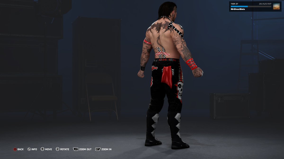 SeverusCrowley's tweet photo. Newest look for Severus Crowley and thank you @deanoh1990 for the custom kickpads to match my gear https://t.co/RL7Lw6Yydw