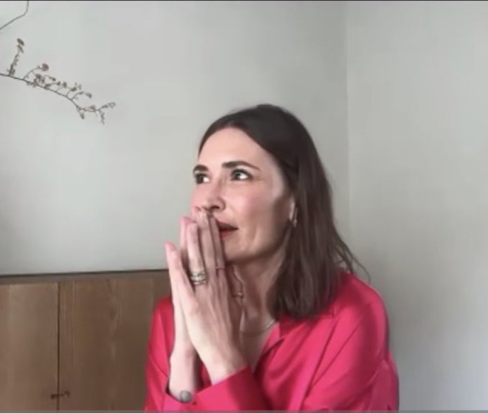 agatha’s licked hand tweet media