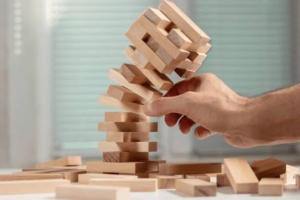 AnyHaterlingbot's tweet photo. @ThatDicerIHate and @ralseispamhater are playing Jenga! https://t.co/168bv8kEt8