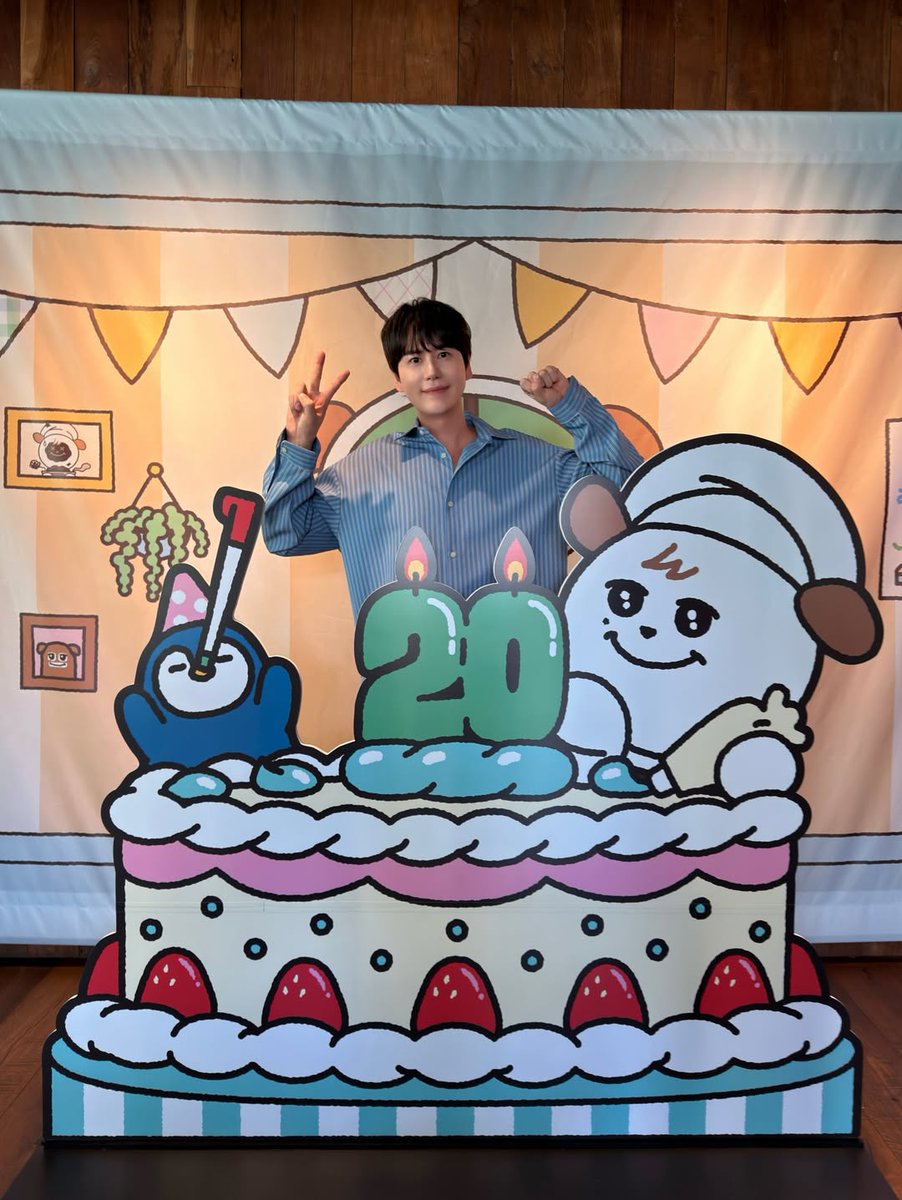 baguettekyu's tweet photo. DAMN IT KYU STOP BEING THE PERFECT BOYFIE https://t.co/QOV5OLK3IP