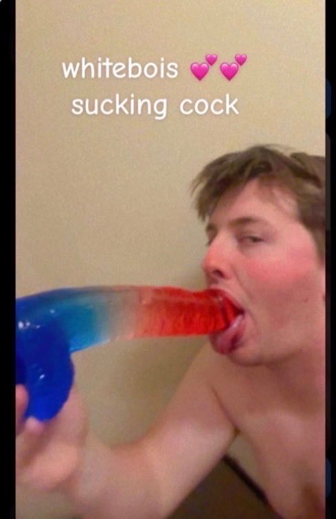 sofbace2's tweet photo. so Ayden is really pissing me off as he is not doing as he has been told, I figured what better way to punish him than exposing him for being such a pathetic little fag on the findom timeline, any reposts are appreciated, spread it about and humiliate him for being so pathetic<3 https://t.co/hKrmxnTbZc