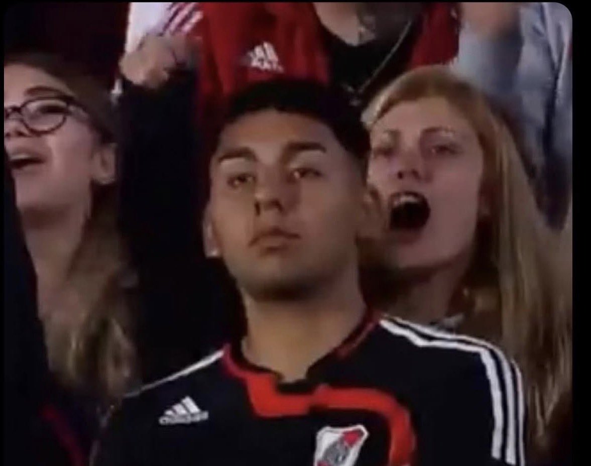 FabriBernarde's tweet photo. @RiverPlate Que se vaya el imitador de la cobra, no puede jugar 90 minutos esa morsa https://t.co/AaAvvtBvi1