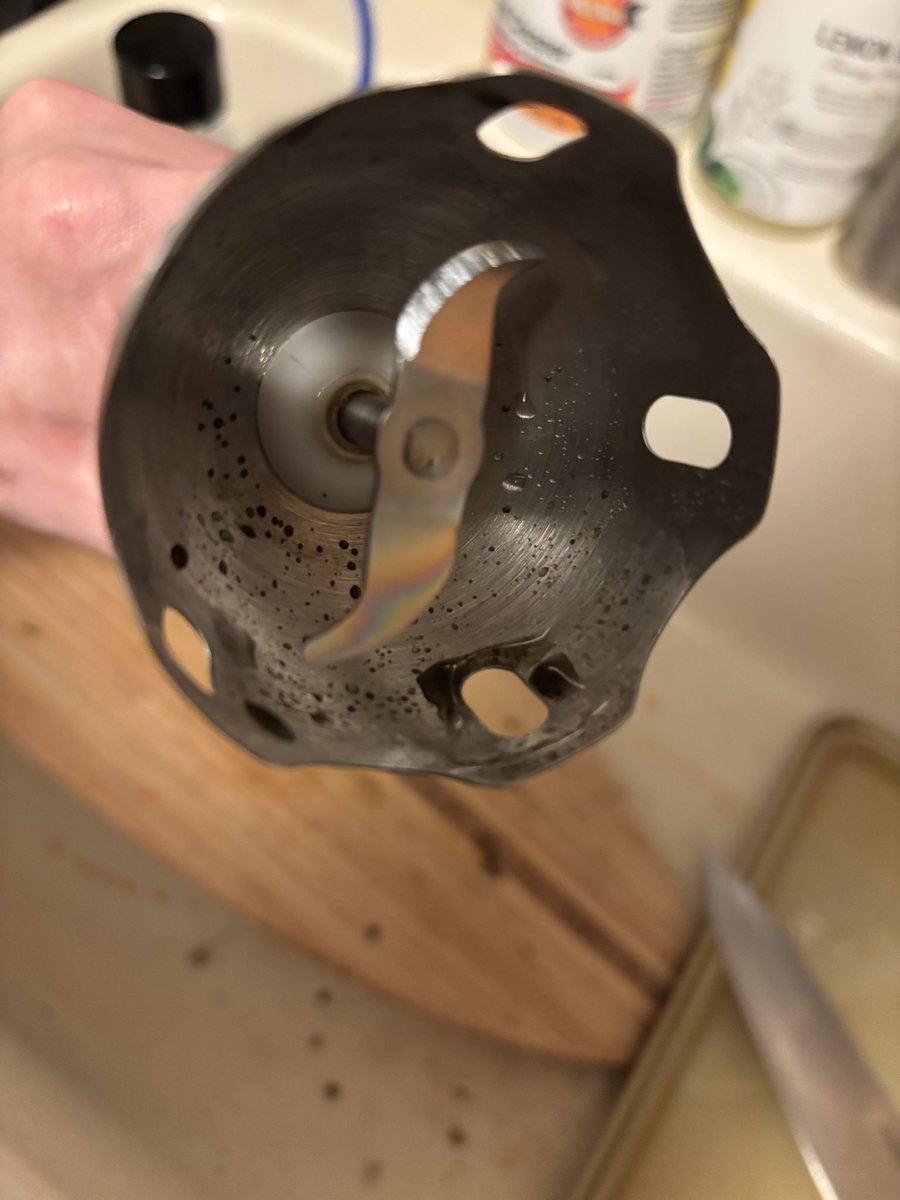 Yeweh7's tweet photo. PSA

If you have an immersion blender - make sure it is not leaking any sketchy fluids from the blade before next use https://t.co/07MeJHVyP0