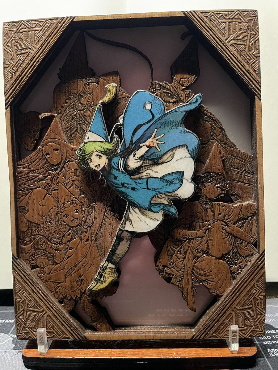 nugieboy_'s tweet photo. yay she’s here 🥹going to be a nice desktop piece to remind me of a big inspiration for myself this year 

I purchased this beautiful wooden piece from @InnaGna who was very nice and threw in some extra goodies!! check them out 
#witchhatatelier 
#Δ帽子 https://t.co/MCuhHzDAP6