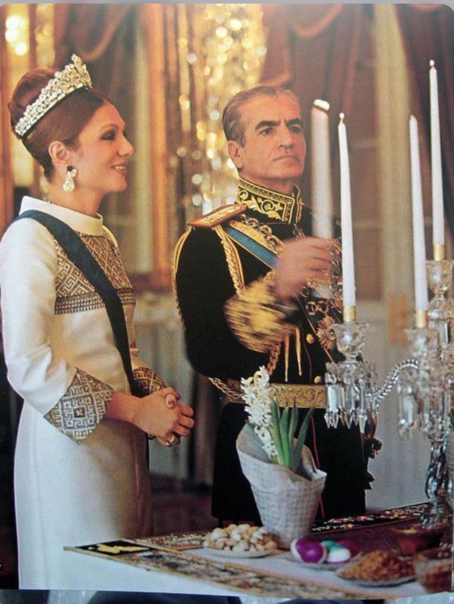 Reza2Agahi's tweet photo. برای ثبت در این اکانت جدید:
#جاویدشاه 
#JavidShah‌‌‌‌‌ 
شاه یعنی پهلوی 
پهلوی یعنی ایران آزاد و آباد
رو دستم امضای شاهان پهلویه چون خودم رو متعلق بهشون میدونم.
هرکی میخواد بگه شاه اللهی یا برده یا هرچی مهم نیست، واسه من اگر خدایی باشه پهلویه.
#زنده_و_جاوید_باد_سلسله_پهلوی https://t.co/8GdDRKXrNk