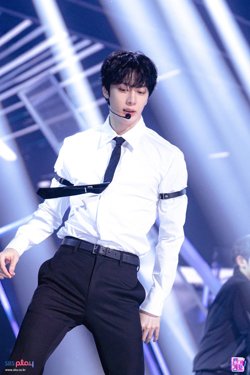 SBS 인기가요 (SBS Inkigayo) tweet media