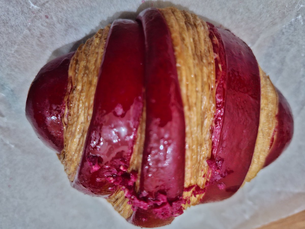 QArianti's tweet photo. Nothing can't beat Bacha Coffee's Raspberry &amp; Cinnamon Croissant. Still be my fav one https://t.co/ql7vWAQ12u