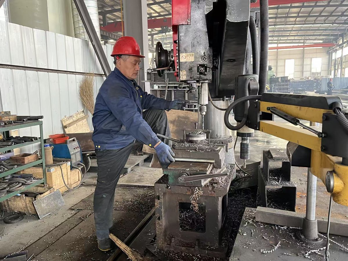 ShengYue888's tweet photo. 🏗 Stable block production needs reliable service 🔧
Fast support, remote troubleshooting &amp; delivery follow-up from Sheng Yue Machinery.
📧 shengyuecaroline@gmail.com
🌐 https://t.co/nHCPykgxm6
#shengyuemachinery #blockmachine #brickmachine #concretemachinery https://t.co/qgDV55dQJn
