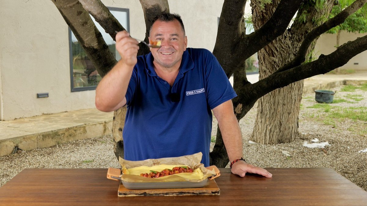 Dos30TV's tweet photo. Hablar de los miércoles en Baleares es hablar de #FredICalent, que ayer gusta y mucho con un 6.4% de cuota y 16.000 de audiencia media 

🧑‍🍳 Gran 47.8% de fidelidad para el programa de @IB3 

😋16% de 13 a 24 años

#QueVivaLaTele #Audiencias https://t.co/FRwOsgym2O