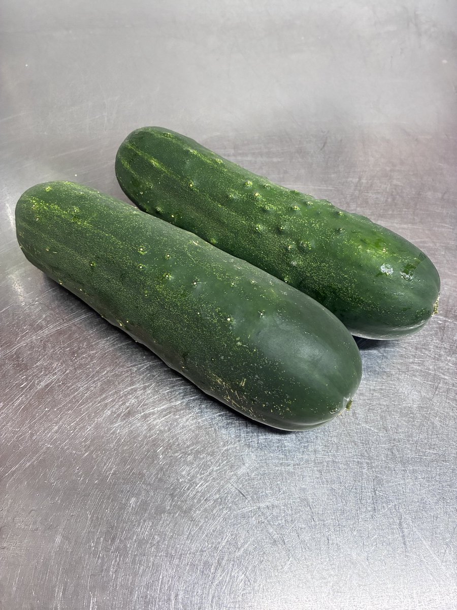 メイン野菜🥒 加賀太胡瓜です。 ご存じの方もいるかな？ スーパーでは