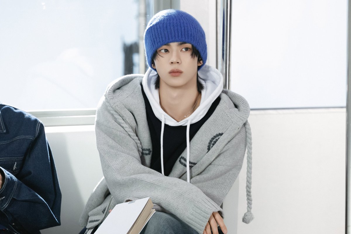 42 MEMBERSHIP] 260528 [TWS:42] 'NO TRAGEDY' Jacket Behind 📸 #1