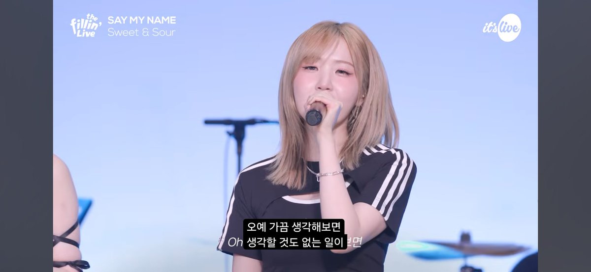 redifil's tweet photo. #itsLive_event_SAYMYNAME_6
#세이마이네임 #SAYMYNAME
공개녹화 진짜 오랫만이에요. 잇츠라이브는 언제나 혜자입니다.
셈둥이들 마이크들고 라이브로 부르는 곡들은 전부가 다 명곡들뿐이네요.
V자 대형을 아래에서 보는 모습은 정말 압도적이고 소하가 가리키는 부분에서 심장에 저격받는 기분이랄까 https://t.co/u7oJskYZNt