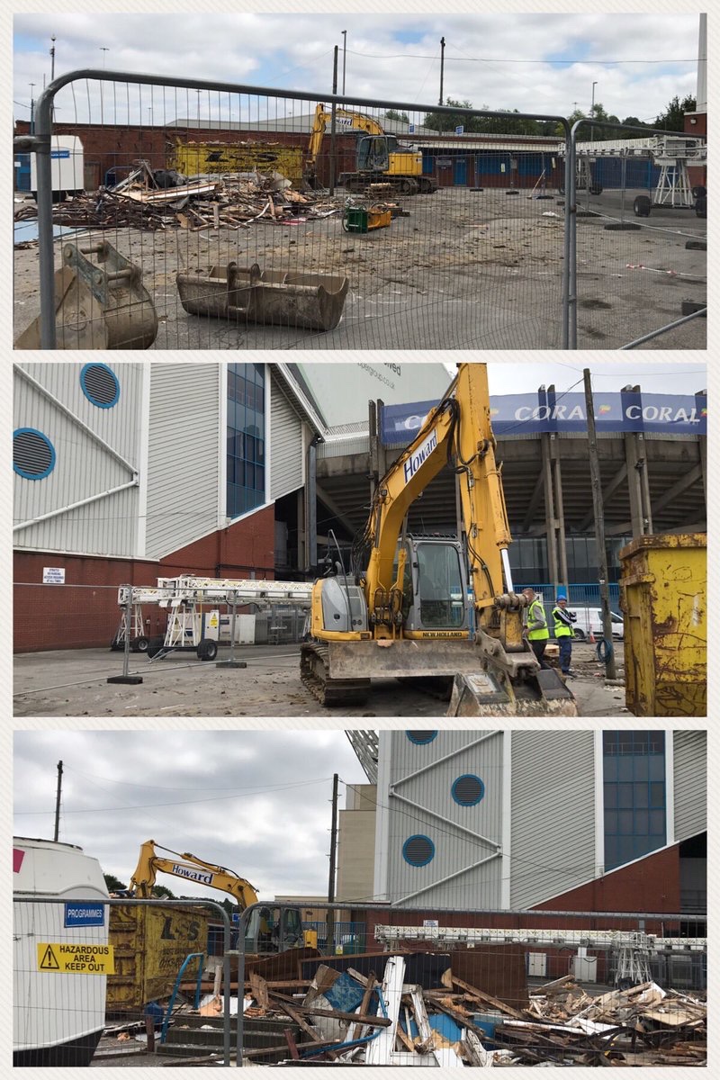 leeds_snippets's tweet photo. The demolition of the old North East Stand Club Shop/Programme Cabin/staff signing on point. I think this was 2017. https://t.co/tVRtUQ07Kk