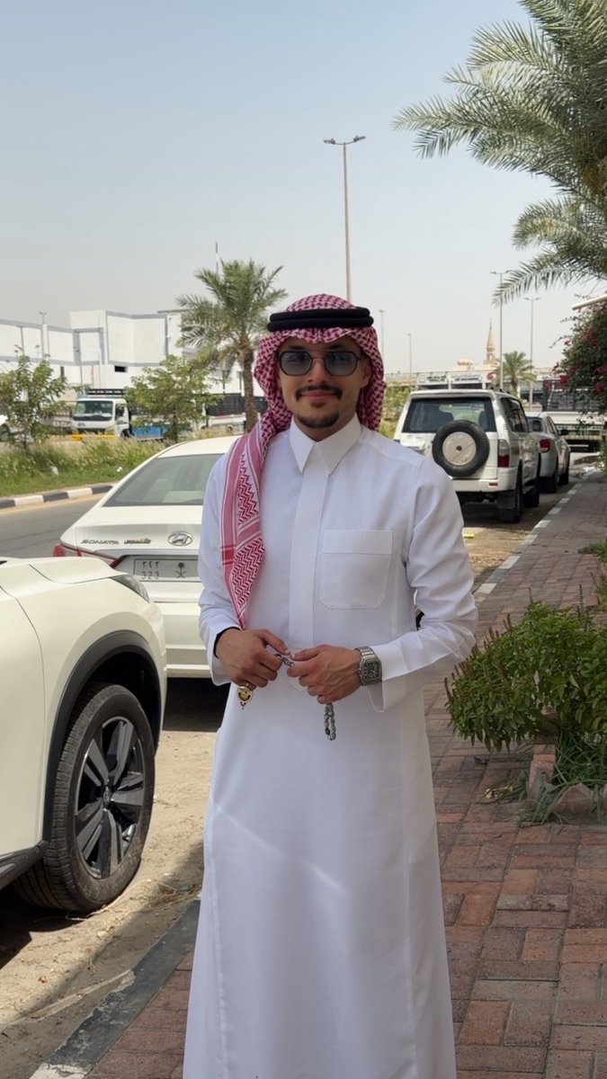 eo202o's tweet photo. Eid day🤍. https://t.co/rpPdImpqPg