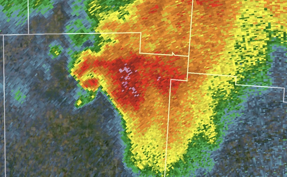 NickCMNWX19's tweet photo. At this time, 7 years ago, a violent tornado touched down near the major city of Dayton, Ohio on Memorial Day 05/27/2019. The tornado was rated EF4 with winds of 170 mph. The tornado traveled 18.2 miles and grew to 1050 yds wide. Only 166 people were injured. #wxtwitter https://t.co/WnH2vlypzV