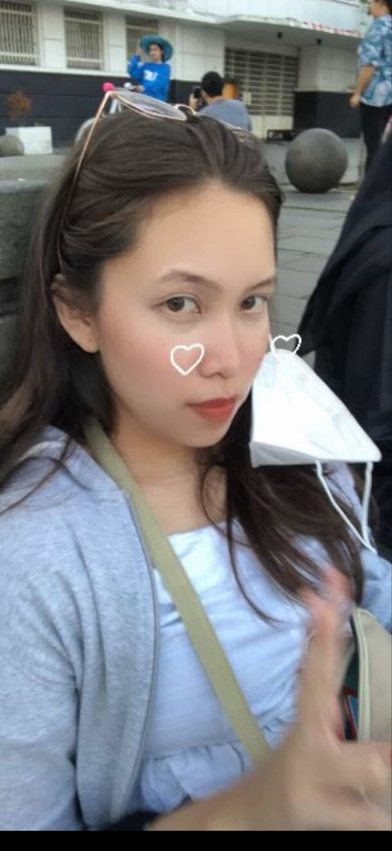 HMega29's tweet photo. TOLONG BGT yg kenal PELAKOR ini nama aslinya MUSTIKA ANJANI @tinymoly_ @chelvosh kabarin saya !! Pelakor ini udah ngancurin keluarga kecil saya , serinh tidur chekin HOTEL sama suami saya , tapi saat ini lari dari tanggung jawab , semua akses ke saya sebagai istri di BLOK !! https://t.co/g6IZcZEAnO