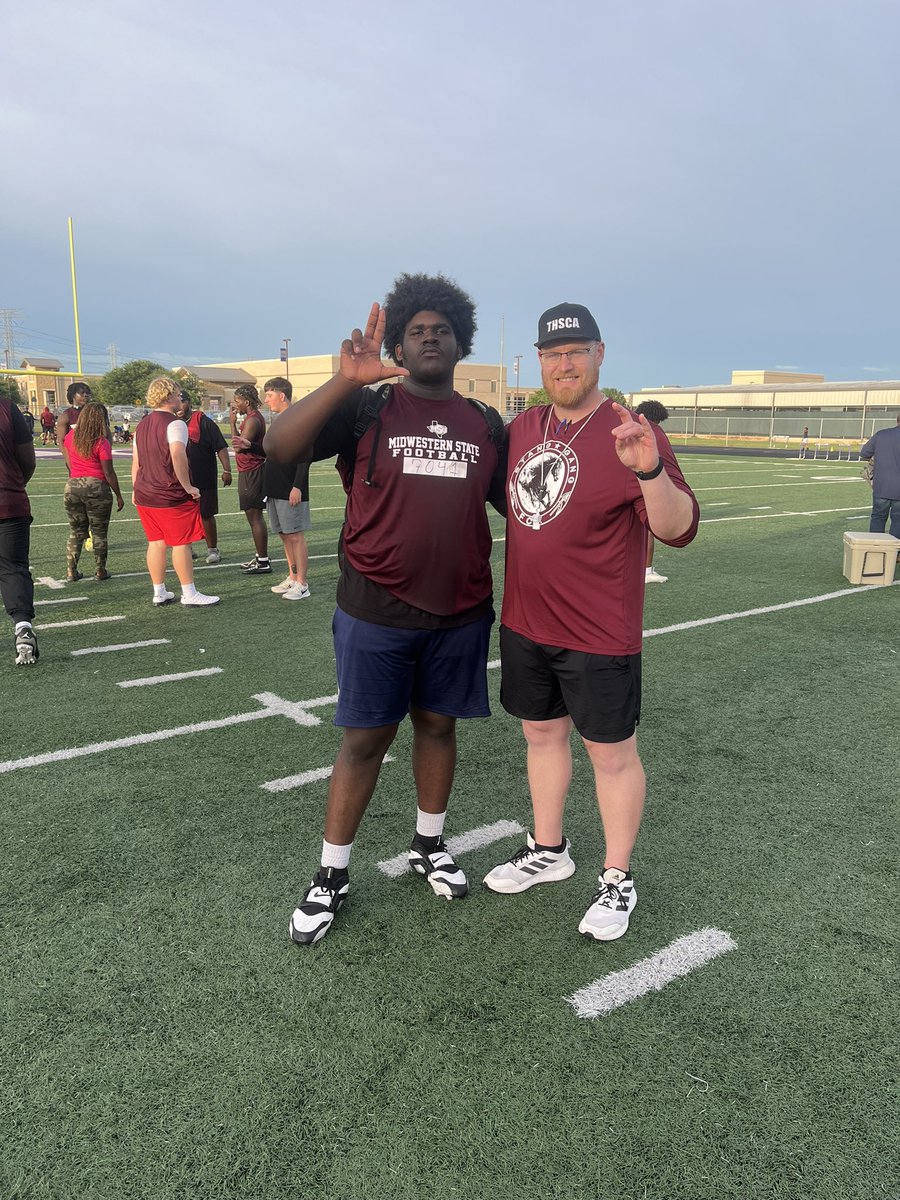 DrakeHilder2027's tweet photo. Thank you @Coach_TPreston for the opportunity at the @MSUTexasFB camp today‼️ #940TrenchMafia #StangGang🐎 https://t.co/WRaXtZ0x0c