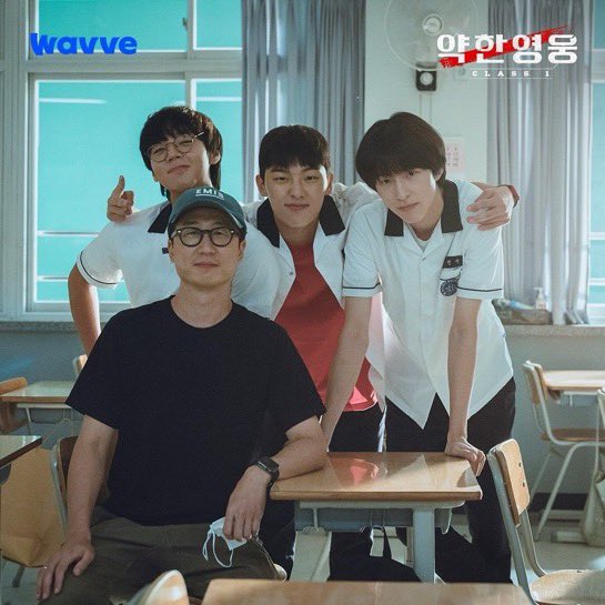 도라 tweet media