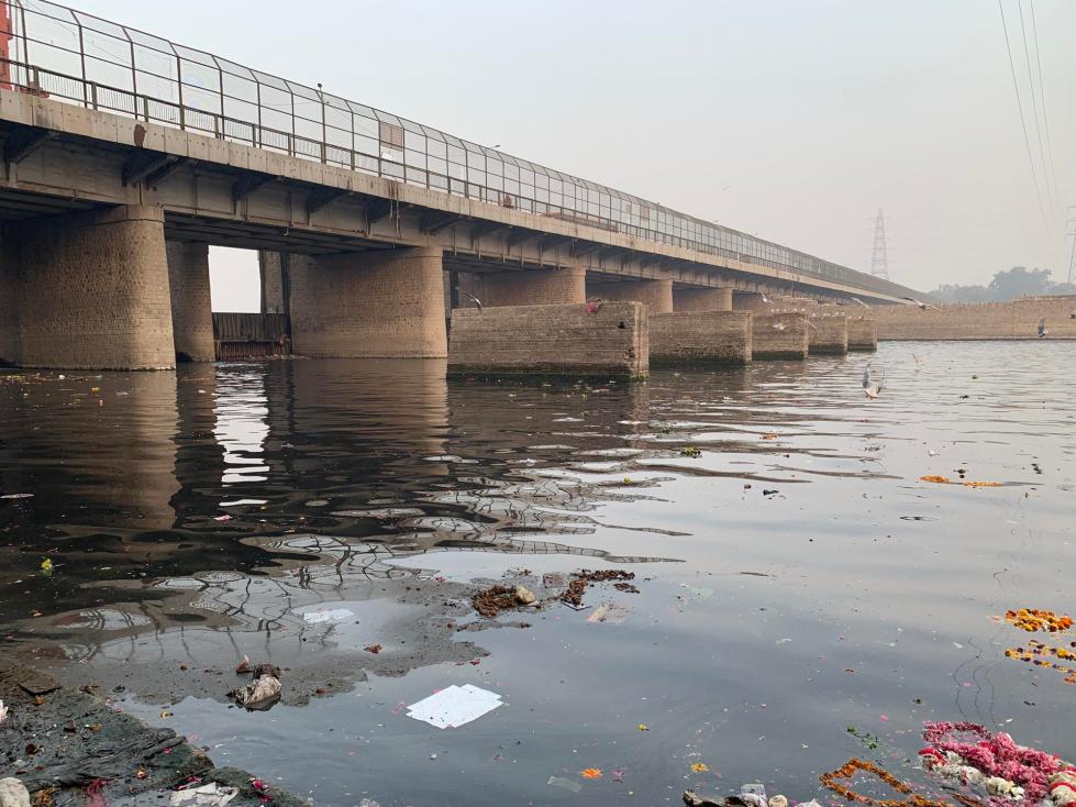 XNewtron's tweet photo. I don't know why nobody is talking about Delhi's Water crisis, Yamuna is almost facing drought and STPs are unable to supply fresh water in most of the areas, i reside in North west Delhi and it's been 10 days since we have seen fresh water. @gupta_rekha @DelhiJalBoard @CMODelhi https://t.co/u0xnodCK20