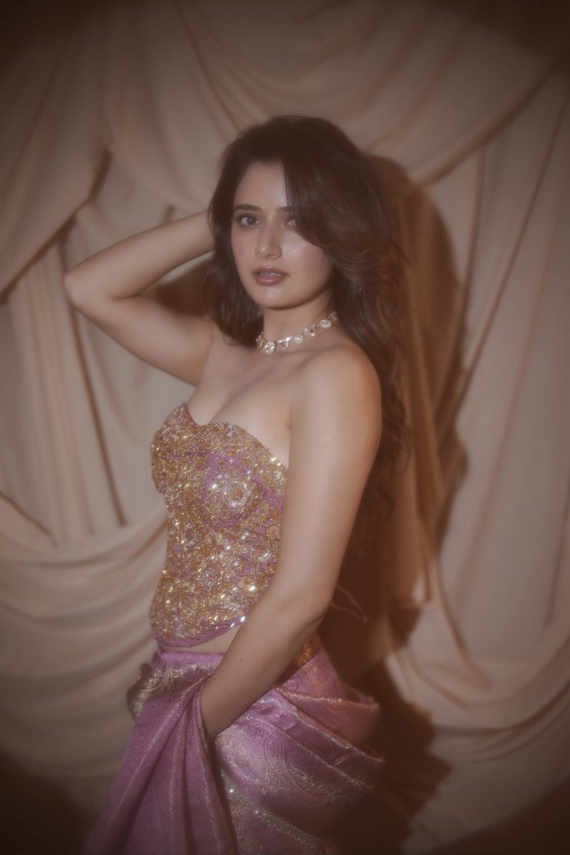 AshikaRanganath's tweet photo. For the Awards Night ✨🤍🫠 https://t.co/7mbmFLEWdi