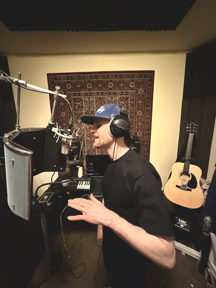 ScribesOne's tweet photo. Getting close
#rapper #rappers #recording #recordingstudio #studiolife https://t.co/nsCHckoXyZ