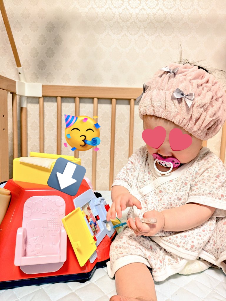 PCOS414's tweet photo. 誕生日プレゼント🎁
👶やっぱりコレ好きだよね😆✨

昔は知らなくて、小学生の頃CMで見てから、自分が欲しかった🤣
ちょうど、1歳おめでとう💗って書いてあるのも良き☺
あと夫は眼鏡してるから、まさにコレで「困るなぁ」って真似して言ってた(笑)
#ピープル
#いたずら1歳やりたい放題 https://t.co/K1LAnxgXBk