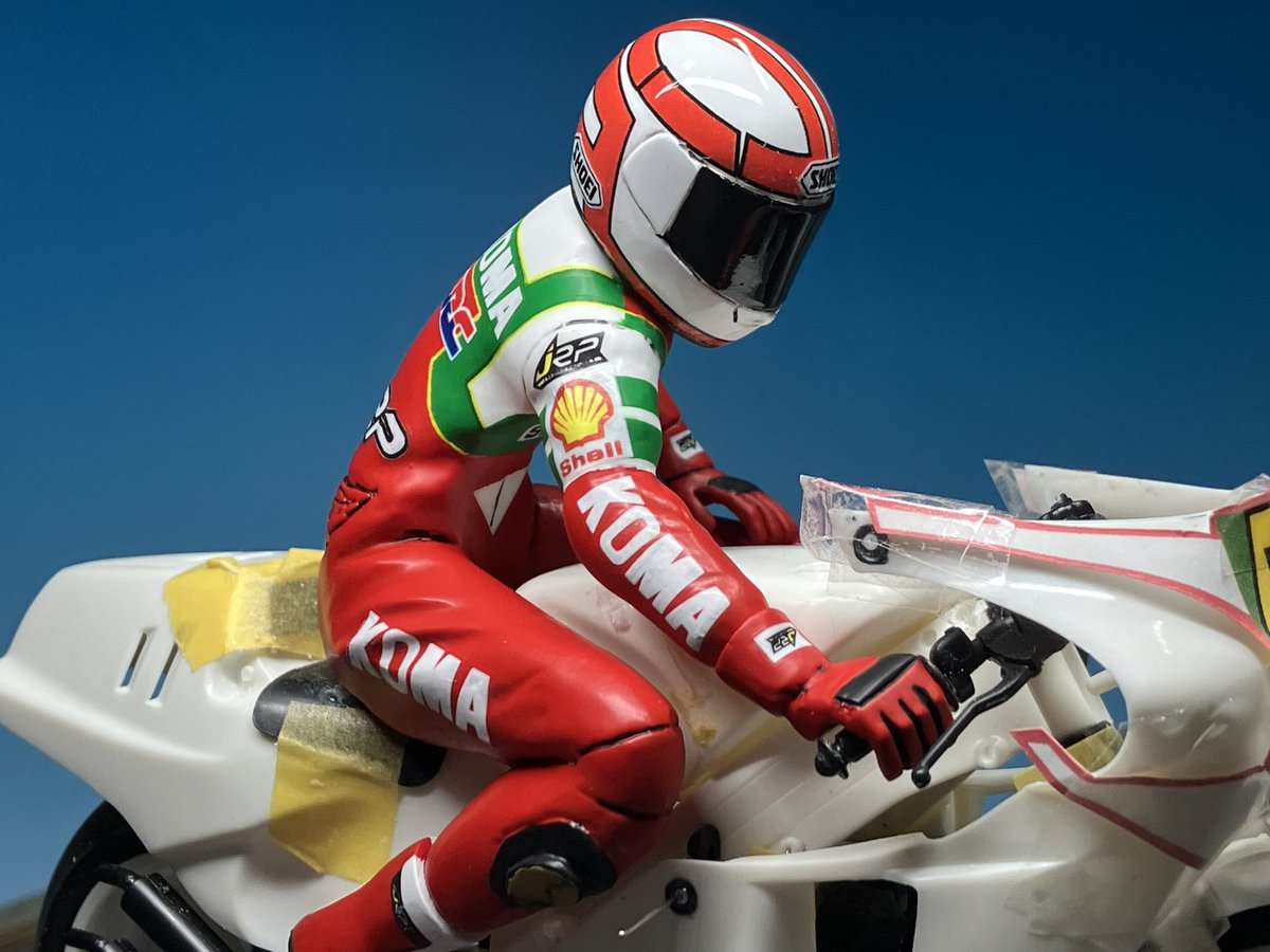 ヘルニアライダー tweet media