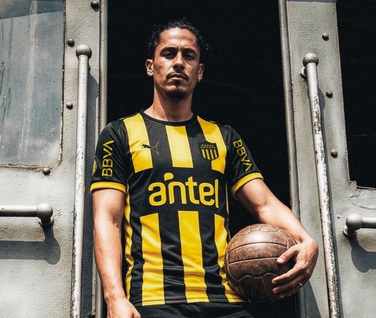 nicomzz's tweet photo. Aguirre decidió que Mauricio Lemos sea titular en 13 de los 24 partidos de Peñarol de esta temporada.

Con Lemos de titular, Peñarol ganó 2, empató 4 y perdió 7.

Sin Lemos, Peñarol ganó 8, empató 1 y perdió 2. https://t.co/IQWUYcx7MN