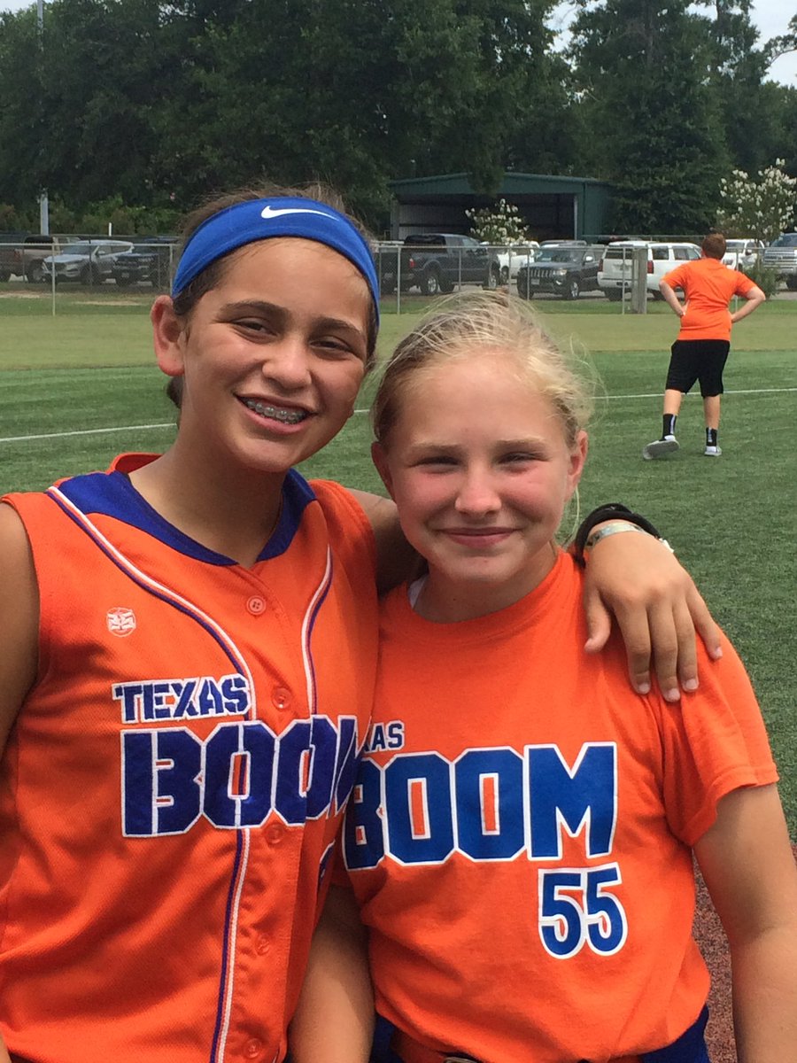 mcdowellmom's tweet photo. @dws3665 @sydney_fields1 Fun fact… Ella and Bailey played 10u travel ball together. We are thrilled for her. Huge congrats. https://t.co/1B06U8StKB