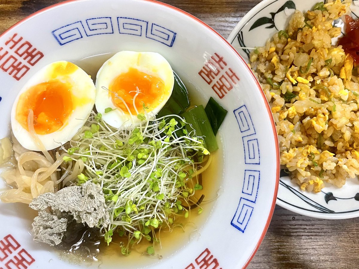 mostlyRamen's tweet photo. 今日もリモートワークで家飯
利尻昆布ラーメンが旨い！

シャレオのアンテナショップ、残念です😢 https://t.co/OaGIhZDyZY