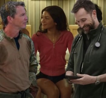 swiftcession's tweet photo. shawn hatosy fans hating on noah wyle fans while im sitting here like https://t.co/uMLaIKqdaR