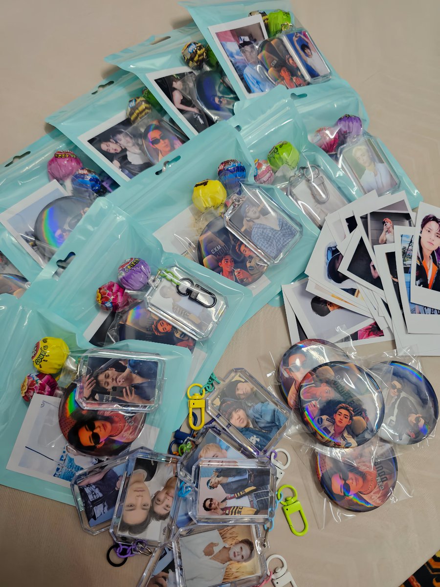 decentmyr's tweet photo. Asia Top Music Festival this weekend! 🥹🫶🏻 
Just say hi and don’t forget to claim tau !

​📌 First come first serve okie.
Can’t wait to meet you guys soon, Carats! See you there! 💎✨
#asiatopmusicfestival #cxm #seventeen https://t.co/GkV4DdtnjI