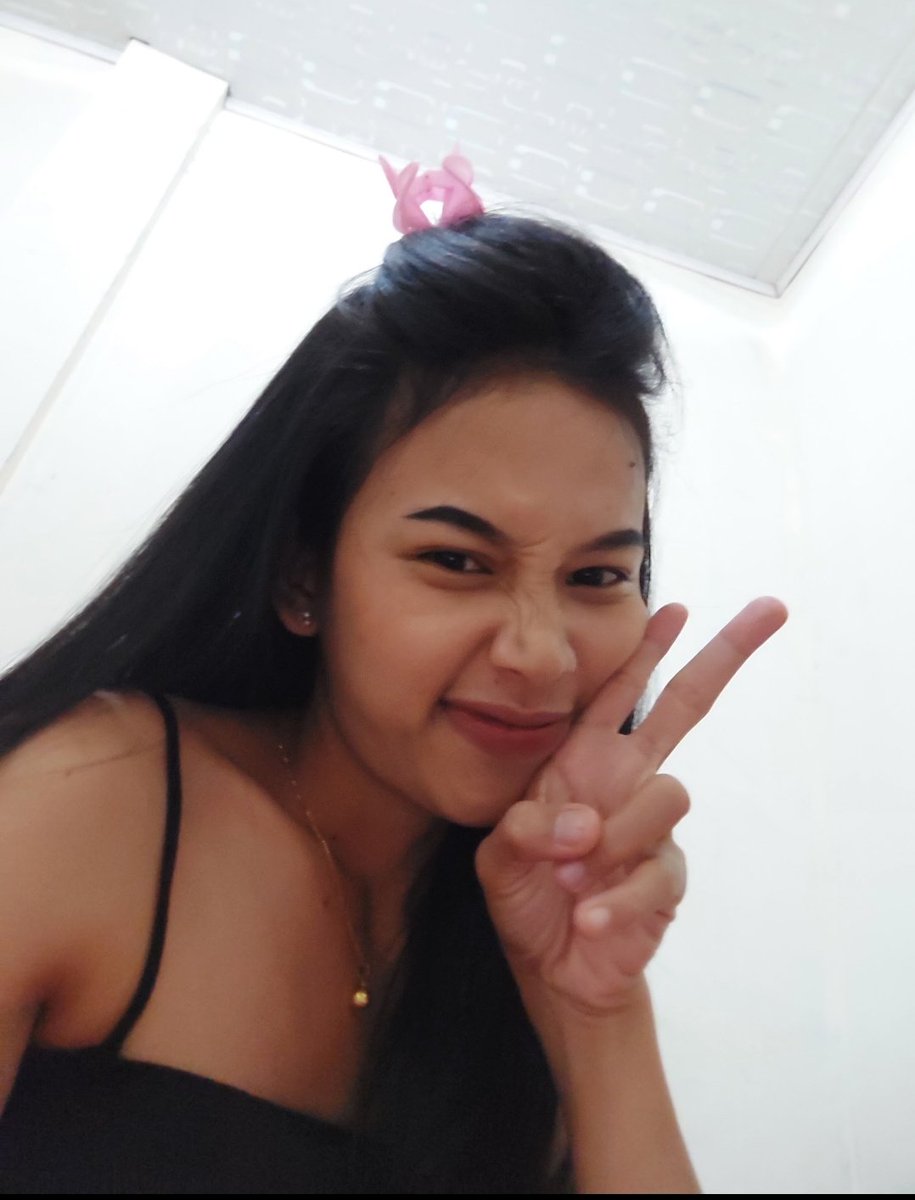 devina894's tweet photo. Gabut nga tau mau ngepain https://t.co/jyieZ2HX5r